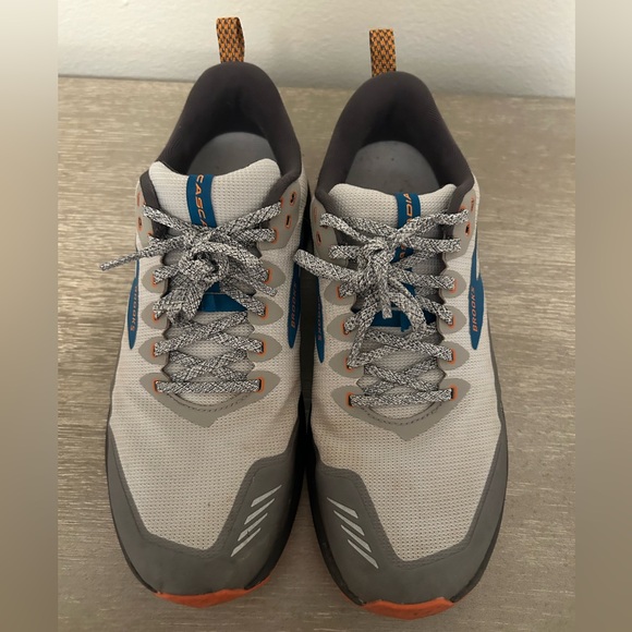 Men’s Brooks Trail Shoes - Picture 2 of 5